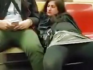 Subway girl masturb