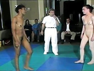 Nude Wrestling 01