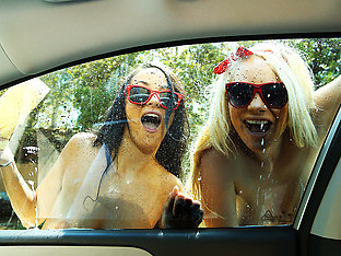 Big Naturals – Boob Wash 2